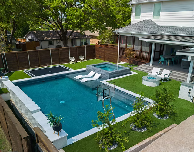 Fire Pits project in Sacramento β Backyard fire pit and entertaining area